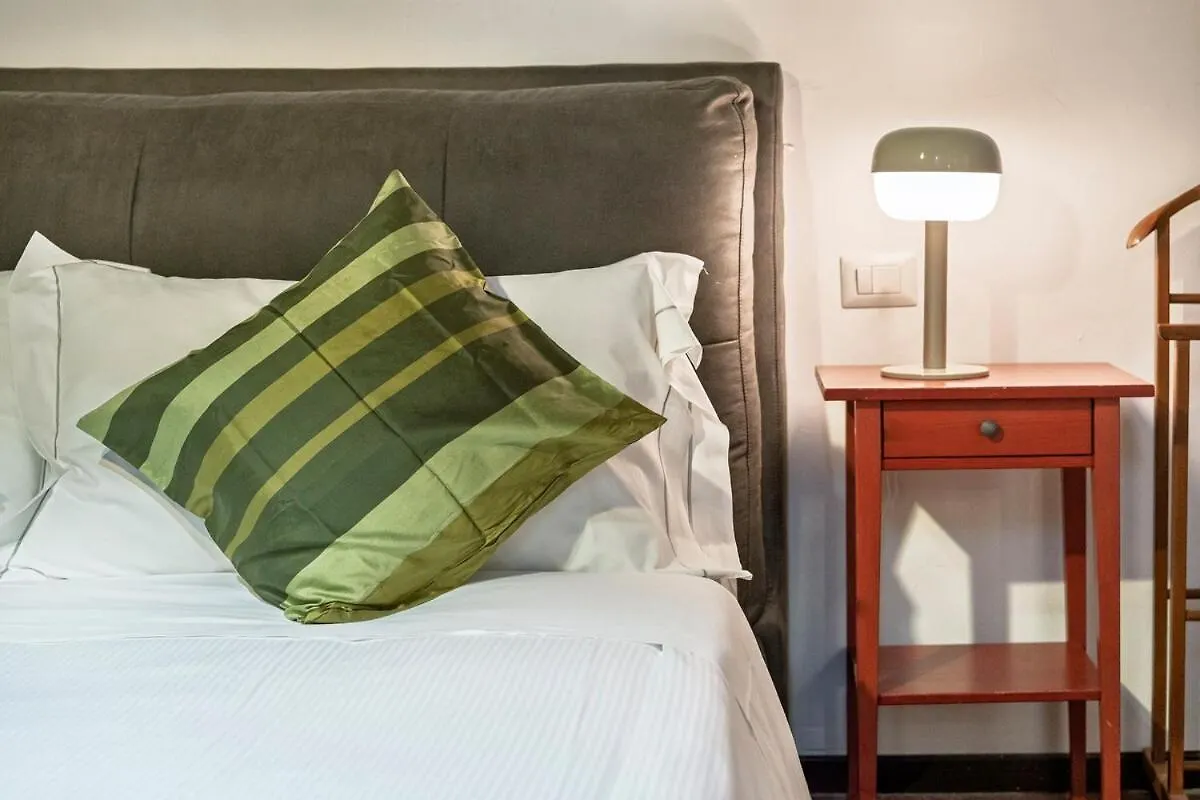 פירנצה Ponte Vecchio Sprone Deluxe Apartment