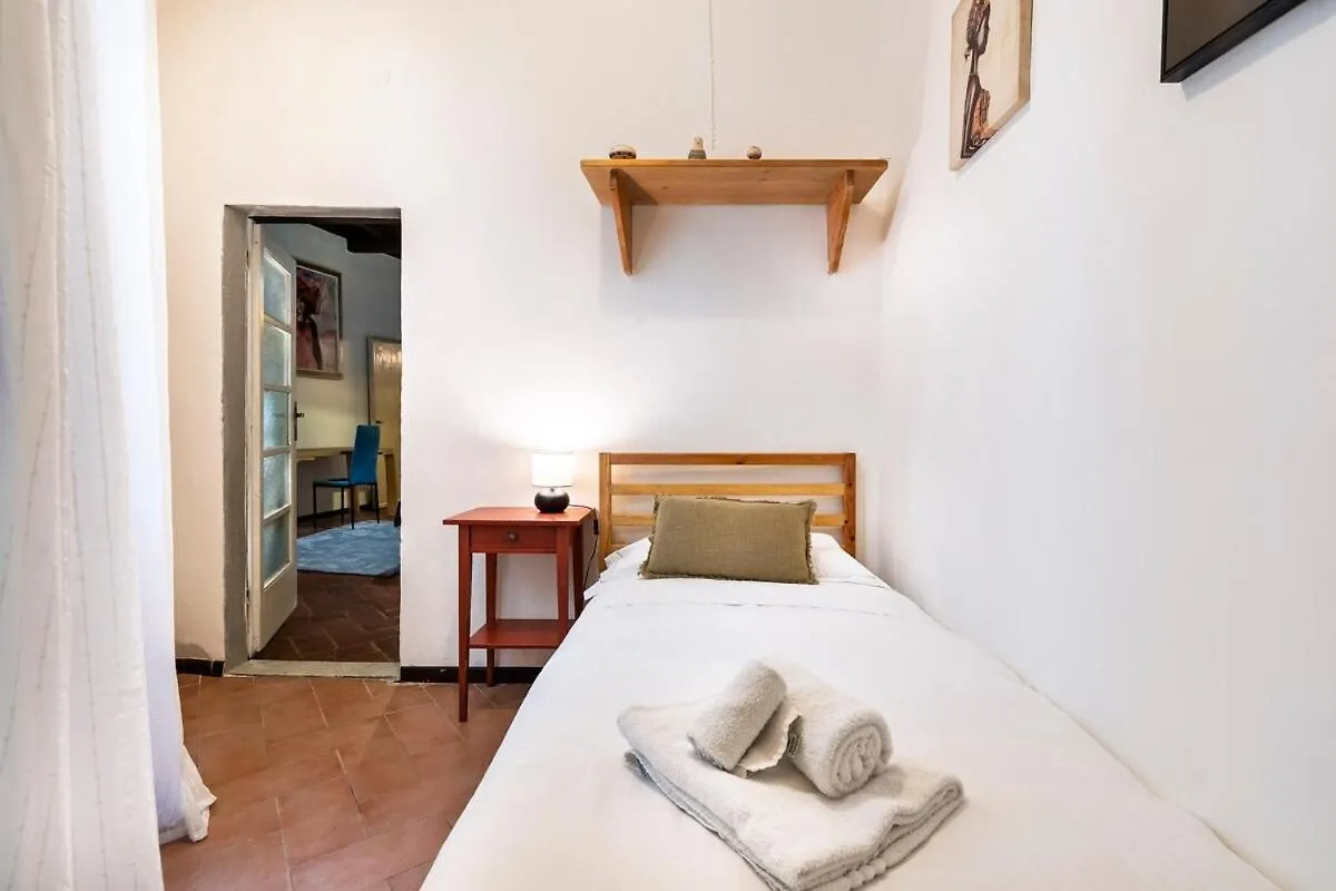 Ponte Vecchio Sprone Deluxe Apartment Florenz Italien