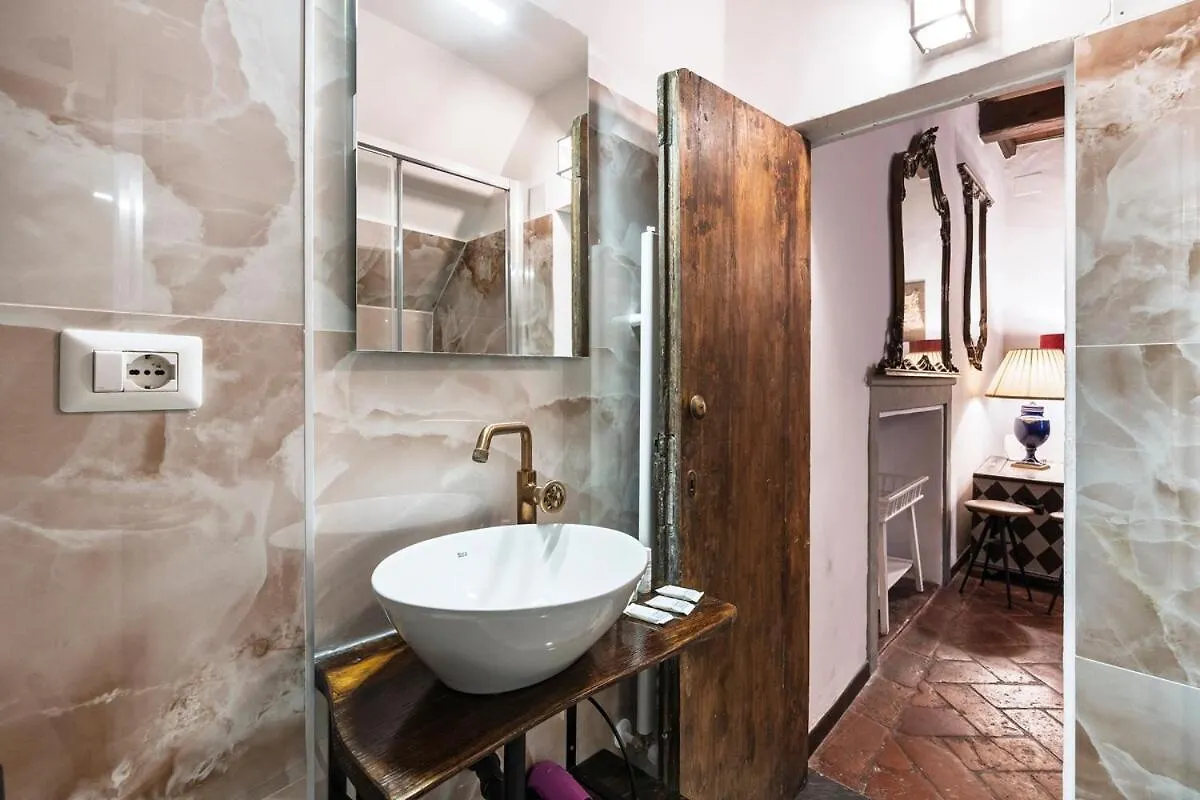 Ponte Vecchio Sprone Deluxe Apartment Florenz 0*,