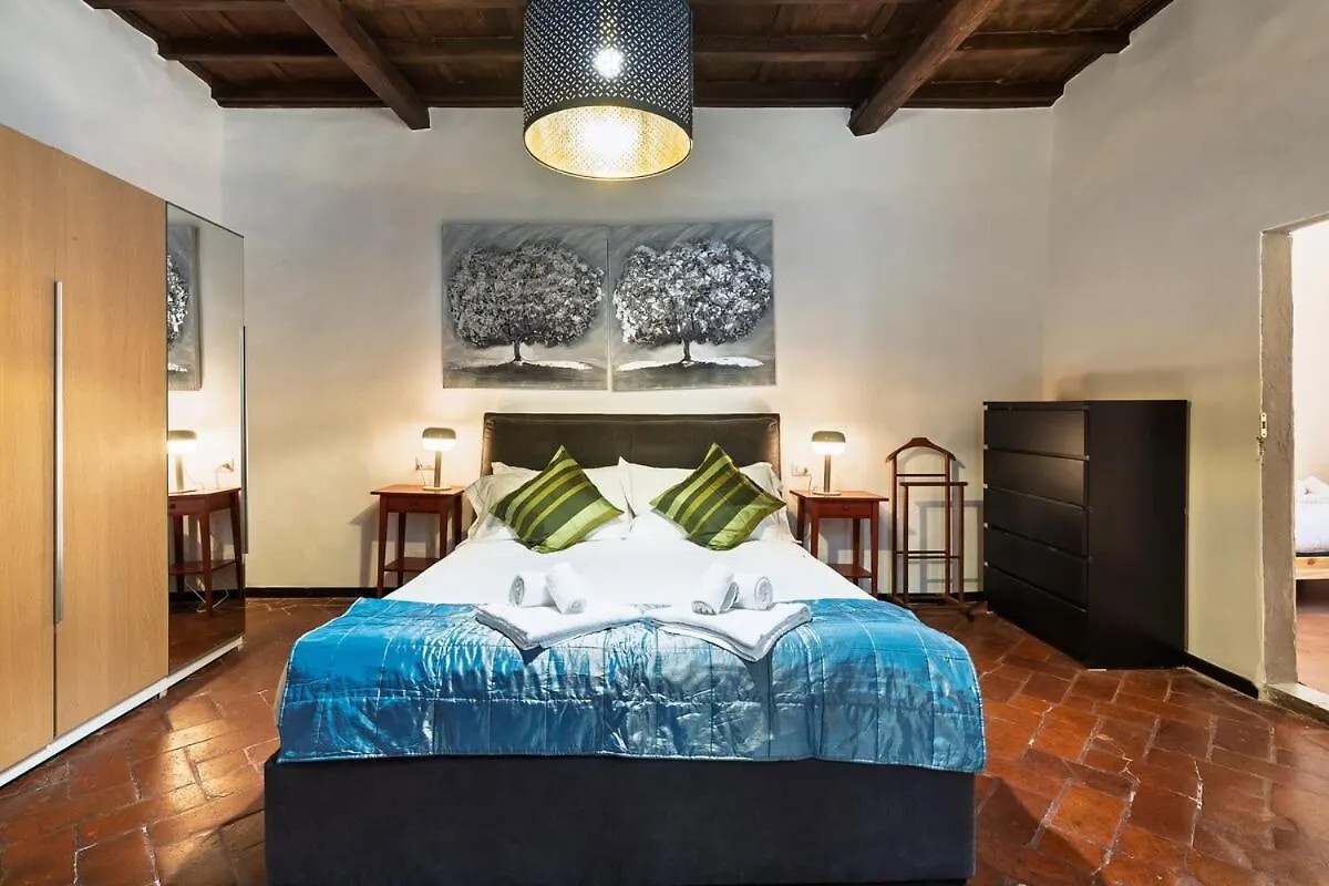 Ponte Vecchio Sprone Deluxe Apartment Floransa